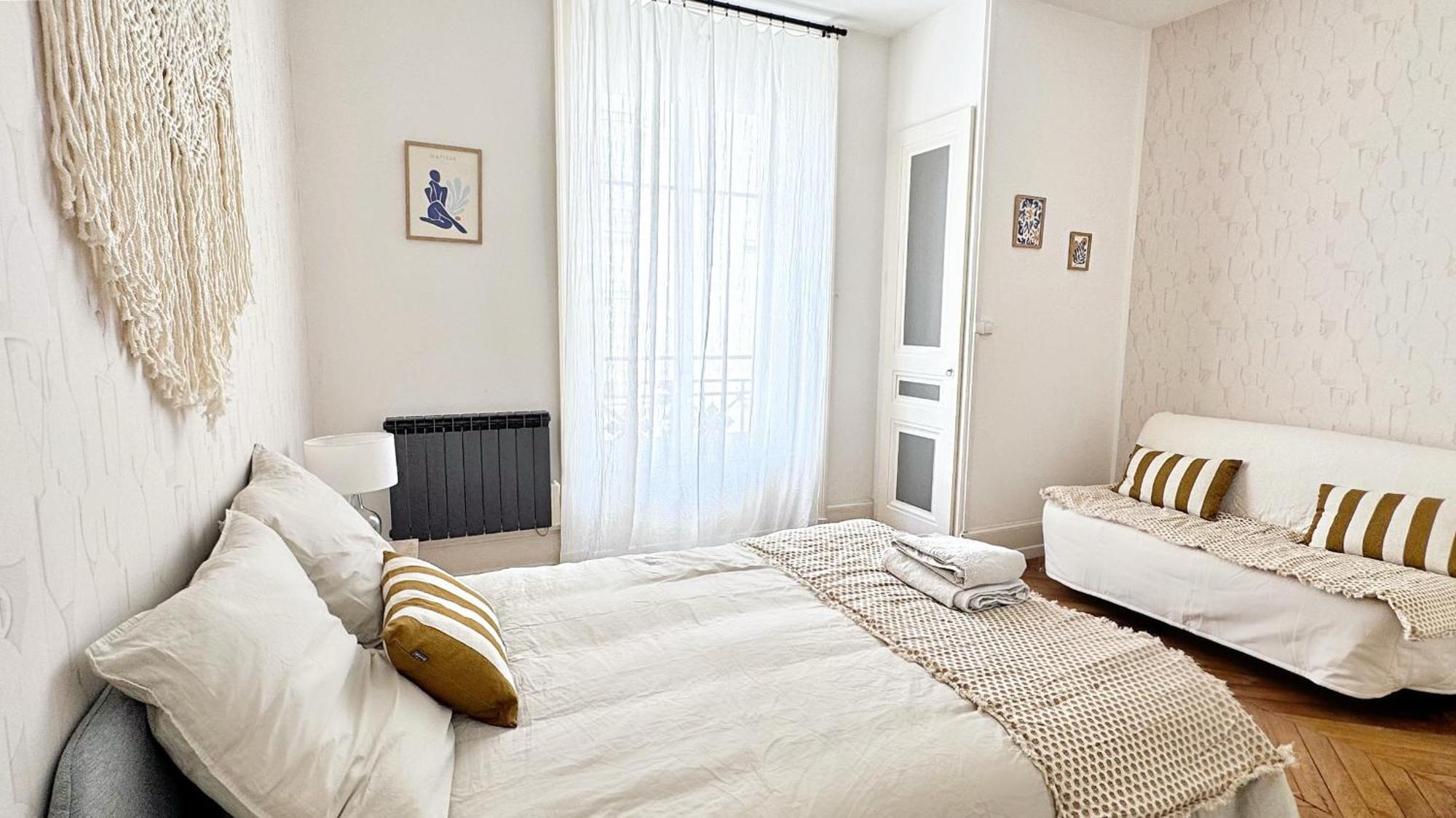 Suite Cinnabar Oullins Exterior photo